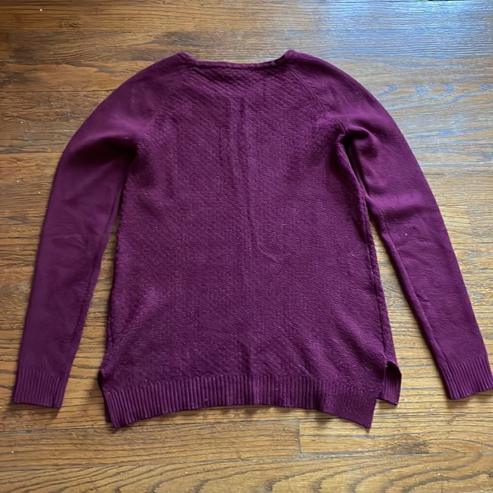 Cyrus Modern High Low Cable Knit Sweater - Picture 7 of 8